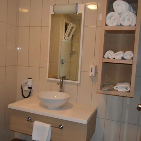 芥蓝皇宫酒店 酒店 İmroz